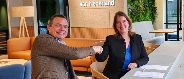 KPN contract ondertekening