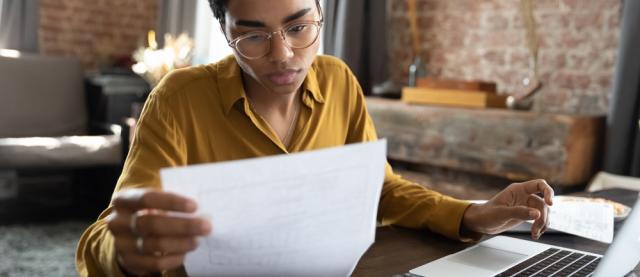 Ondernemer doet aangifte inkomstenbelasting