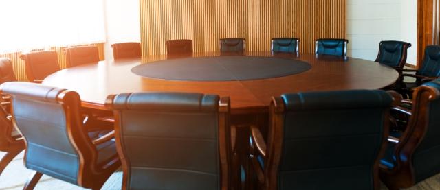 Ronde vergadertafel