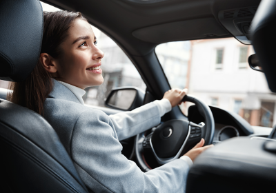 zzp'er onderweg in de auto